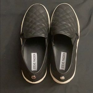 Ecentrcq Slip Ons